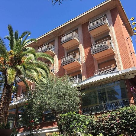Hotel Astoria Bordighera Exterior photo
