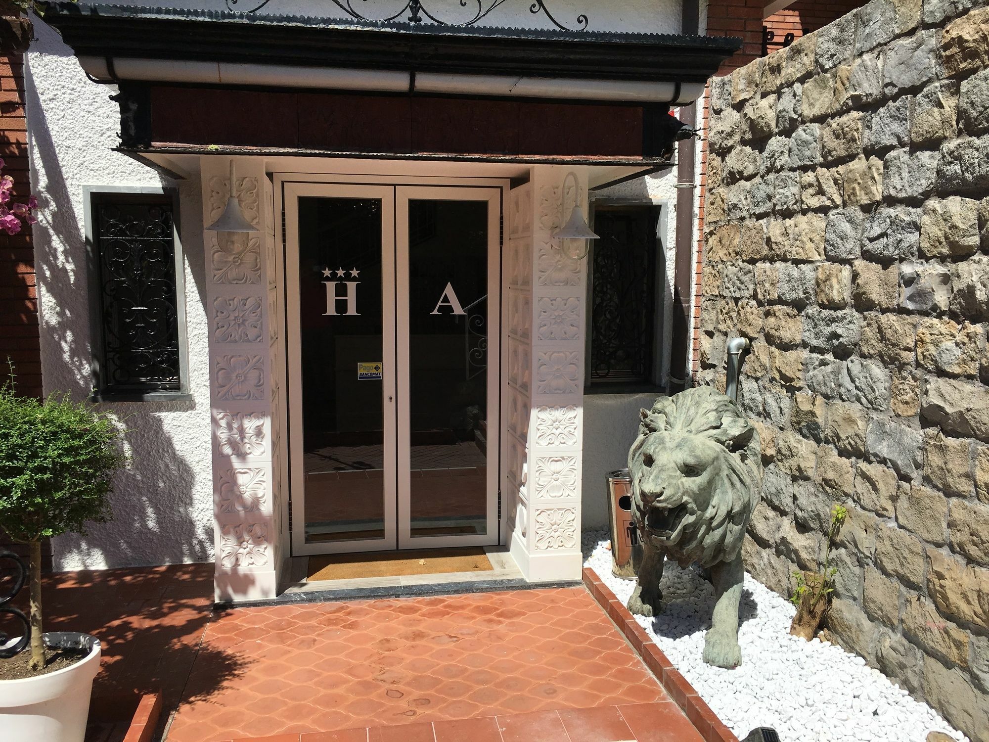 Hotel Astoria Bordighera Exterior photo